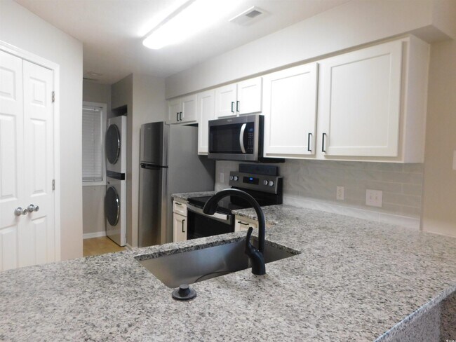 Building Photo - 517 White River Dr