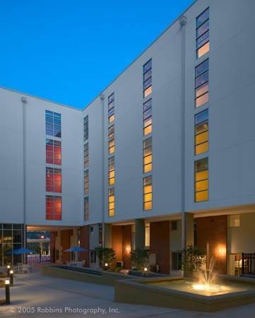 Building Photo - 620 Glen Iris Dr NE