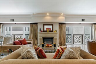 Building Photo - 11840 Dorothy St