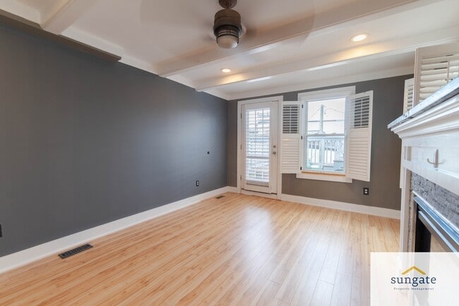 Building Photo - 3206 Hudson St
