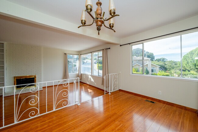 Building Photo - 1170 Tuolumne Ct