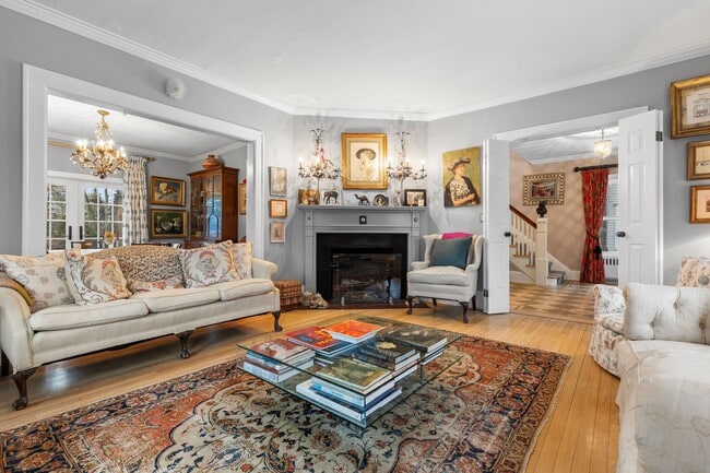 Building Photo - 13 Lockwood Ave