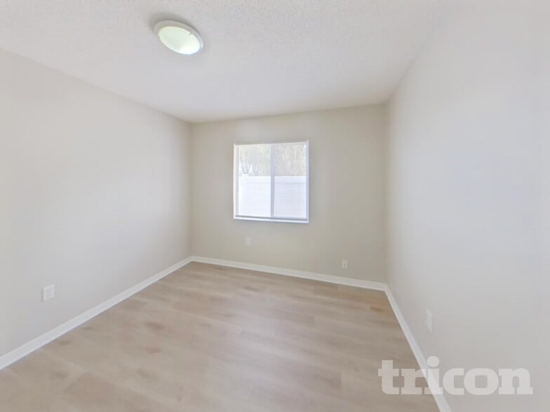 Building Photo - 4432 Country Hills Blvd