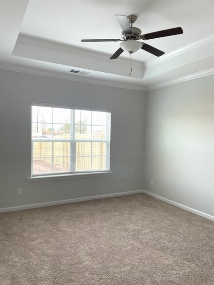 Master Bedroom - 565 Ludlow Ln