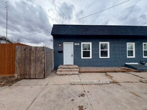 Building Photo - Updated Two Bedroom with Private Yard!