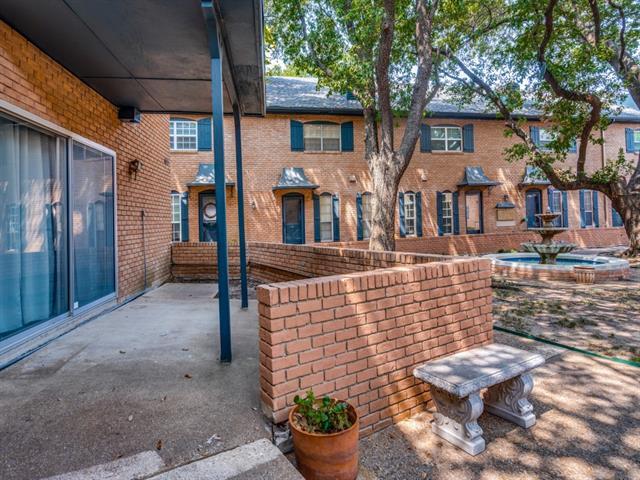 Building Photo - 6011 E University Blvd