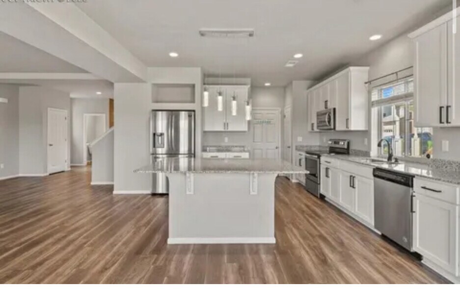 Building Photo - 7238 Fauna Glen Dr