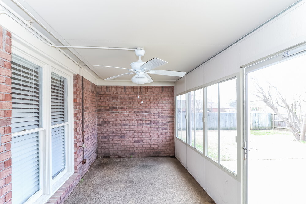 Building Photo - 581 S Sanga Rd