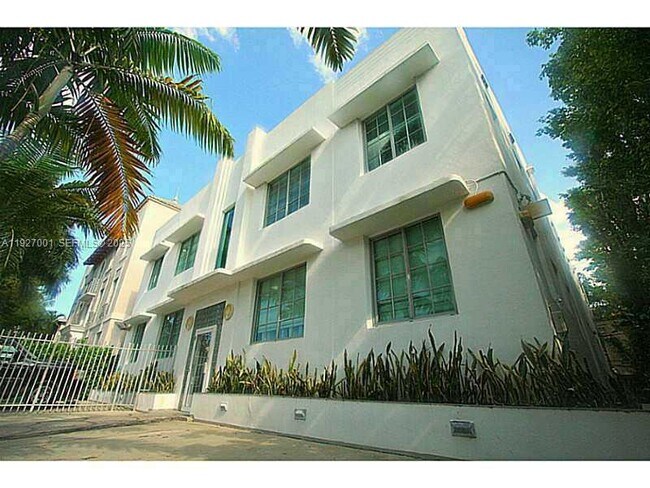 Building Photo - 526-515 15th St