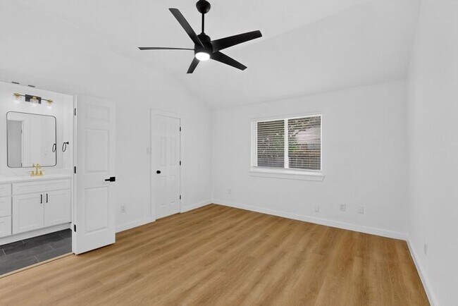 Building Photo - Gem In Flower Mound Waiting On You!!!