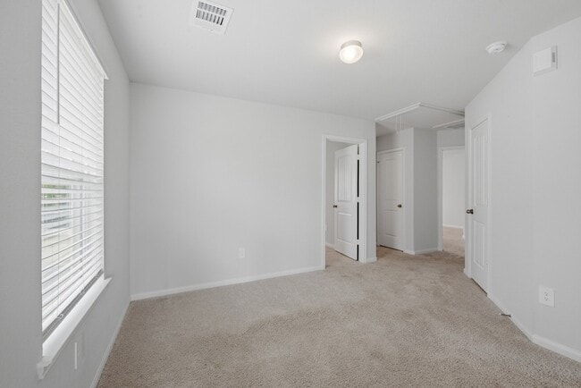 Building Photo - 961 Harper Ln