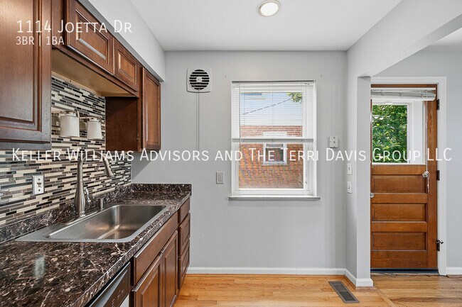 Building Photo - 1114 Joetta Dr