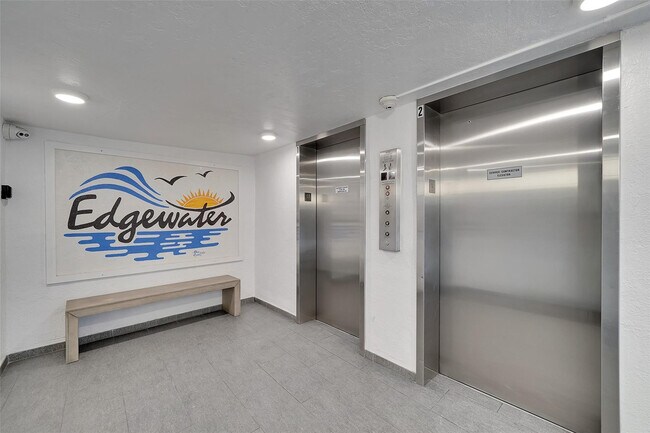 Building Photo - 400 N Surf Rd