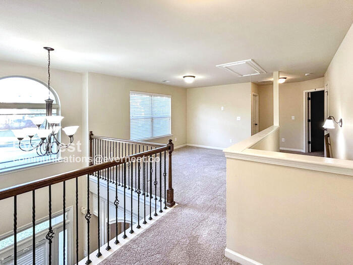Building Photo - 350 Adverstone Ct