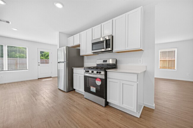 Building Photo - 17938 Becker Lndg Dr