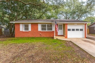 Building Photo - Renovated 3 bedroom house in Niceville!