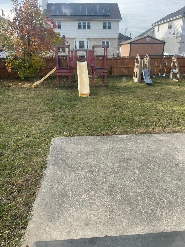 Building Photo - 9136 S Oketo Ave