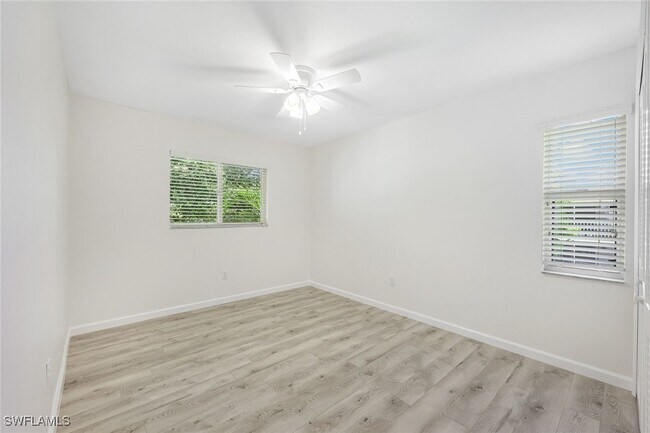 Building Photo - 5024 Chiquita Blvd S