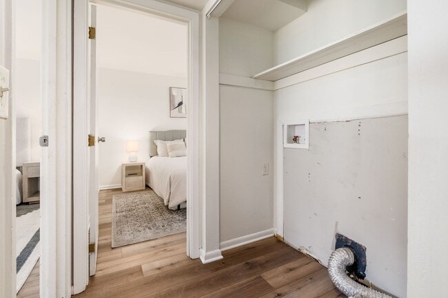 Building Photo - 2 Bed 1 Bath Apartment in Columbus!