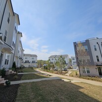 Building Photo - 3212 Drift St
