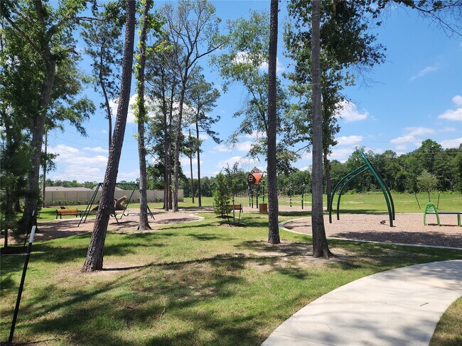 Building Photo - 18242 Via Aurelia Dr