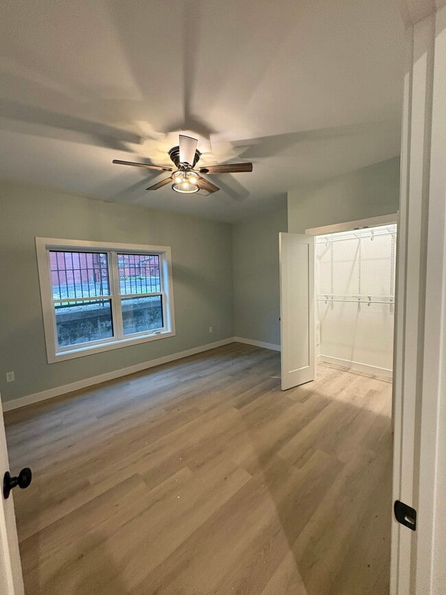 Building Photo - 708 Harrison Ave