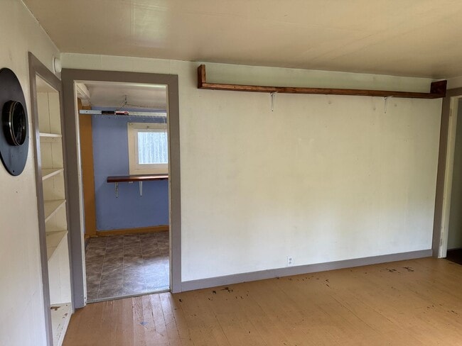 Building Photo - 1 bedroom 1 bath house