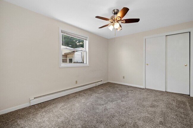 Building Photo - 623 Quincy Shore Dr