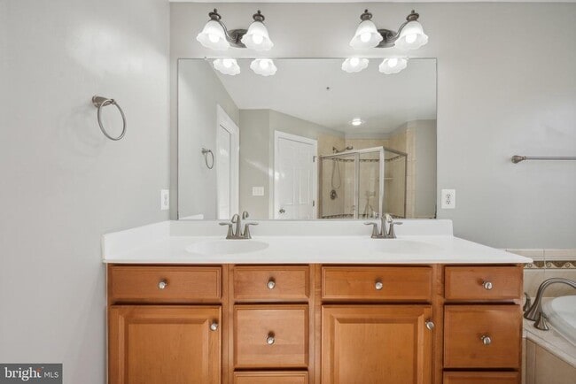 Building Photo - 14709 Argos Pl