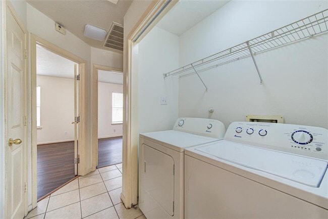 Building Photo - 6502 Wellington Meadows Dr