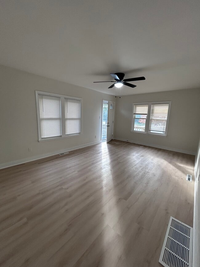 Building Photo - 6639 Alexander Ave