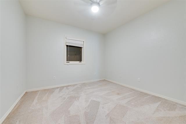 Building Photo - 3733 Oakwood Dr