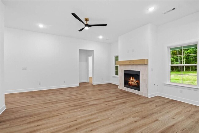 Building Photo - 4 Argyll Cir