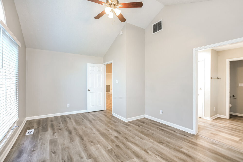 Building Photo - 705 Firethorn Cir