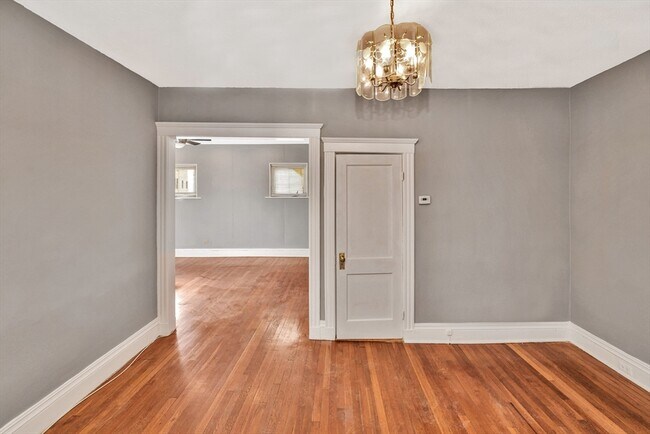 Building Photo - 146 Homestead St