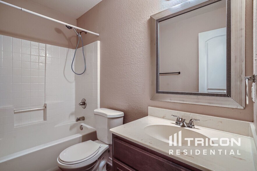 Building Photo - 3105 Cardinal Dr