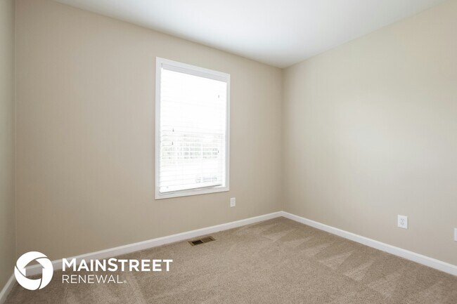 Building Photo - 38 Kings Crossing Way