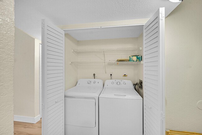 Building Photo - 9503 Boca Cove Cir