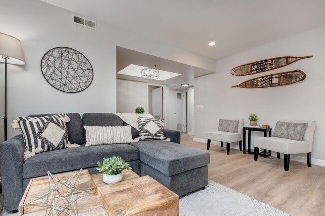 Building Photo - 2 Bedroom/ 2 Bathroom | FURNISHED | TV and Internet Included | Dog Considered