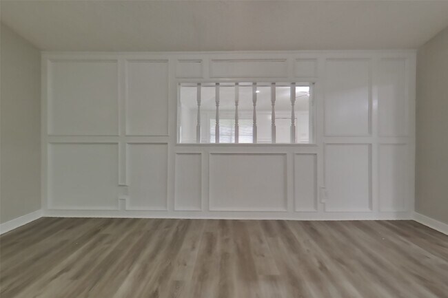 Building Photo - 7331 Millbrae Ln