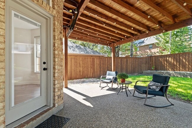 Building Photo - 2721 Stonepointe
