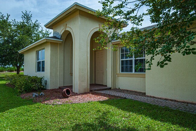 Building Photo - 9851 E Verona Cir