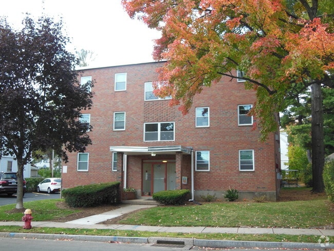 Building Photo - Oakwood Avenue