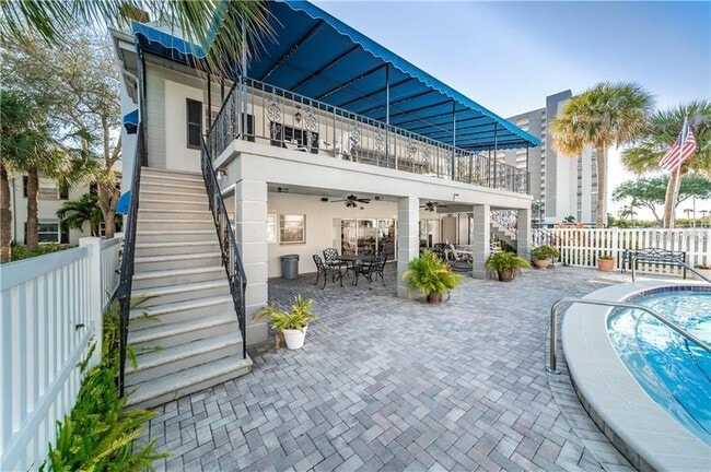 Building Photo - 6990 Place De La Paix