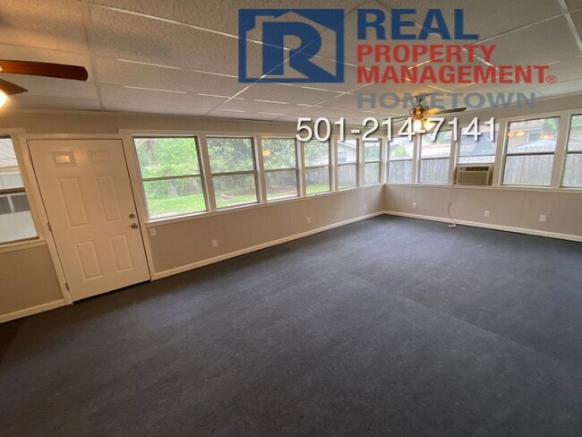 Building Photo - 501 Pamela Dr