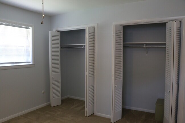 Building Photo - 21 Highpoint Dr