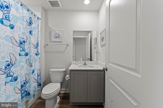 Building Photo - 140 Wood Walk Ave