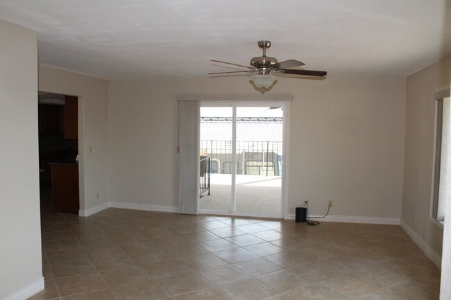 Building Photo - Remodeled 3 Bed 2 Bath Long Term Rental!