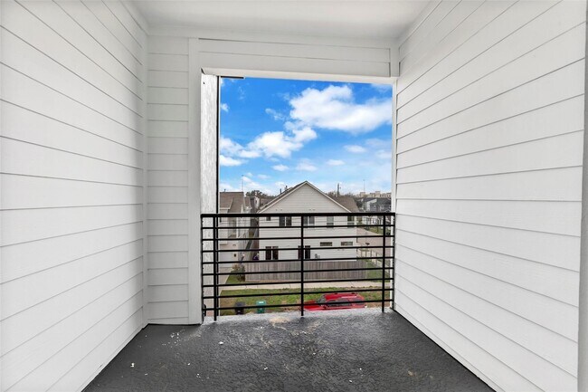 Building Photo - 4703 Oats St