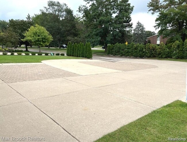 Building Photo - 7980 Billingham Rd